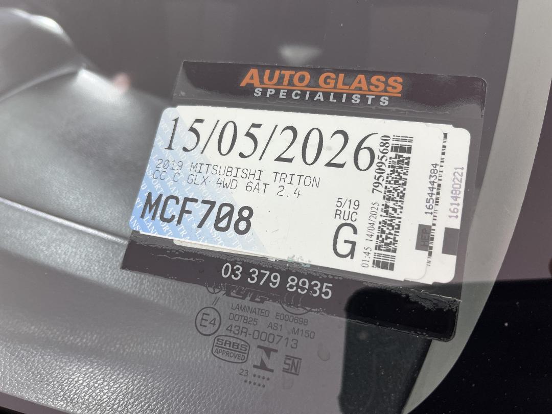 Photo '24' of Mitsubishi Triton