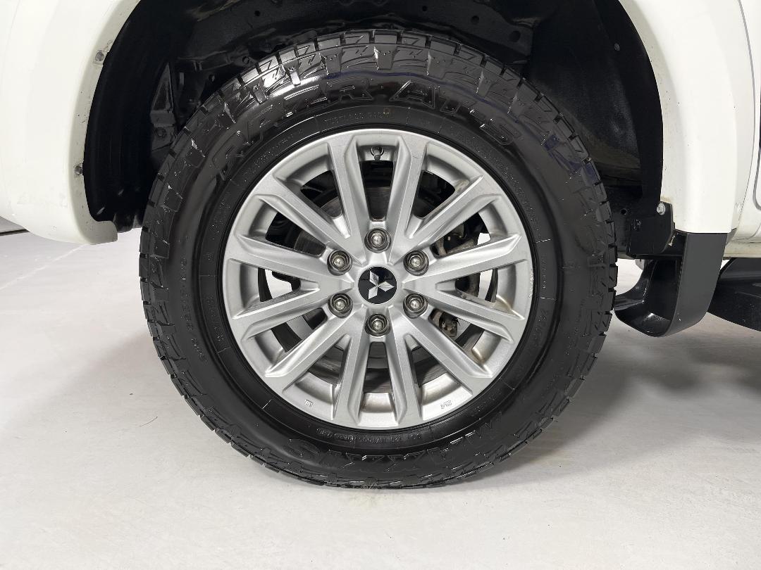 Photo '10' of Mitsubishi Triton Photo '10' of Mitsubishi Triton