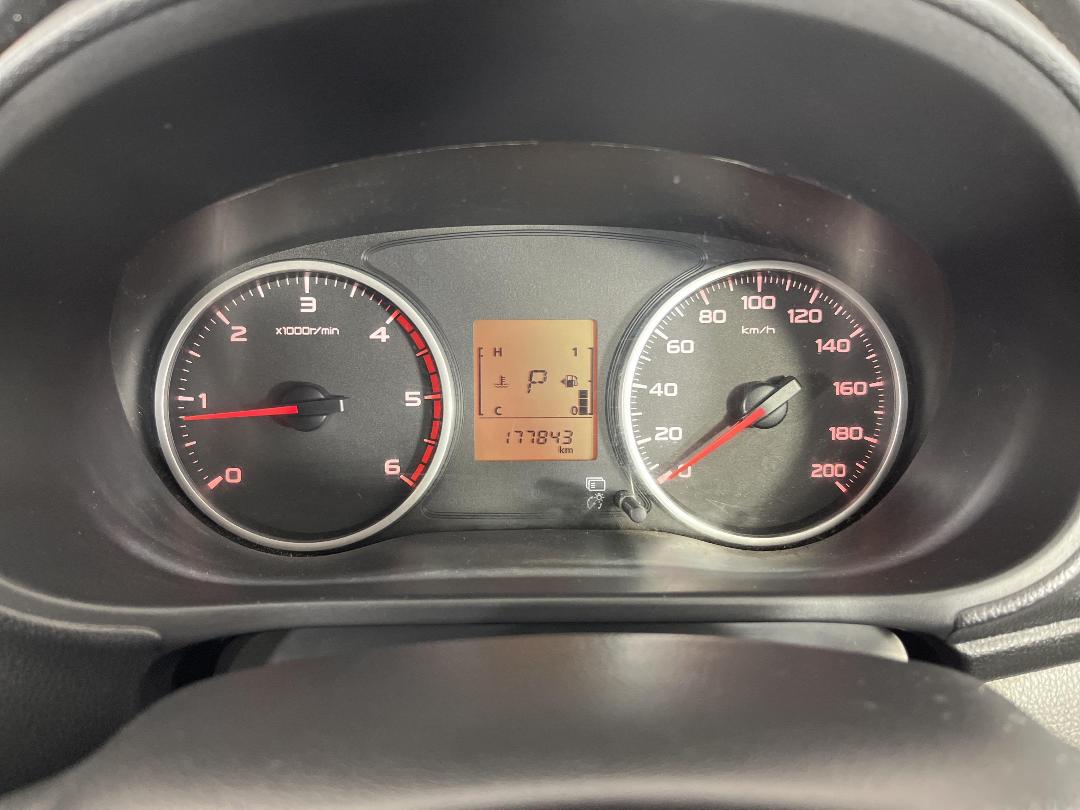 Photo '21' of Mitsubishi Triton Photo '21' of Mitsubishi Triton