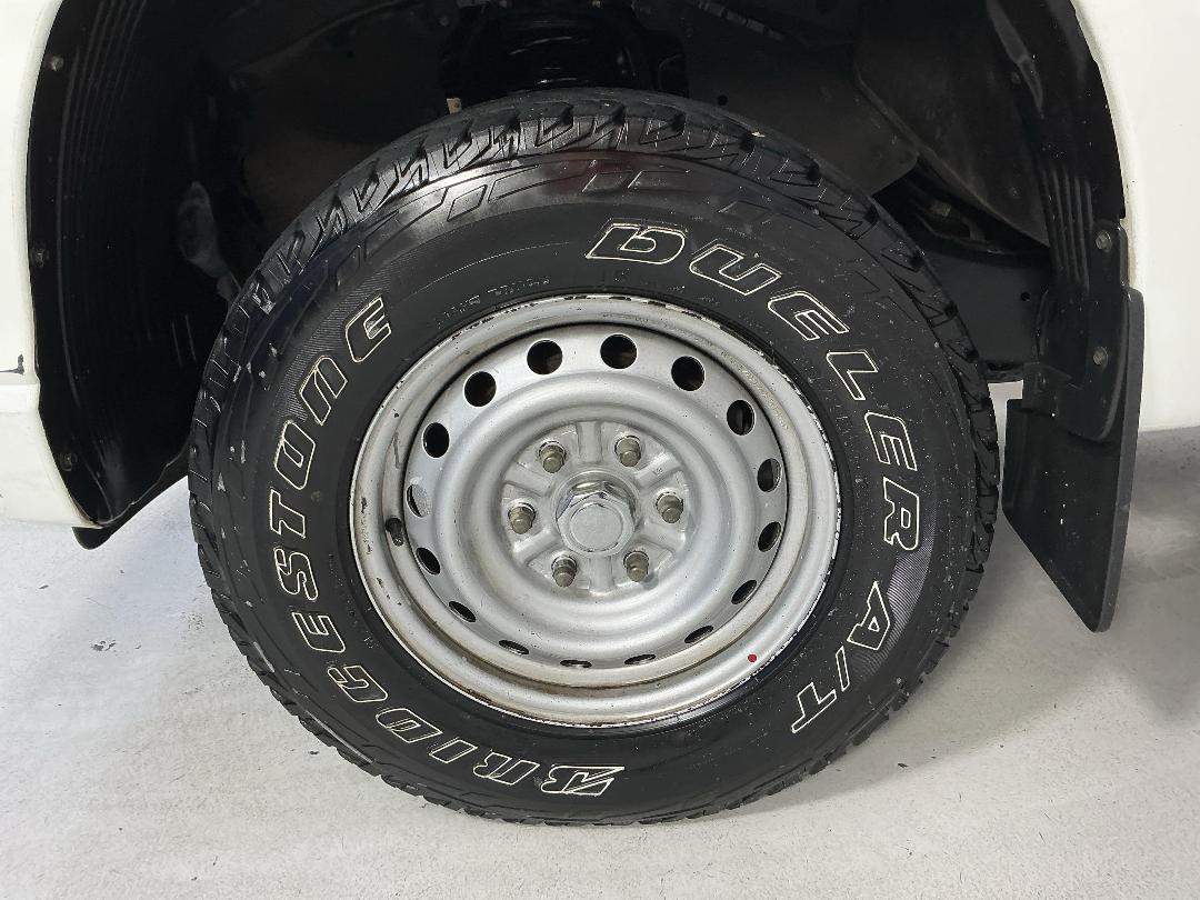 Photo '10' of Mitsubishi Triton