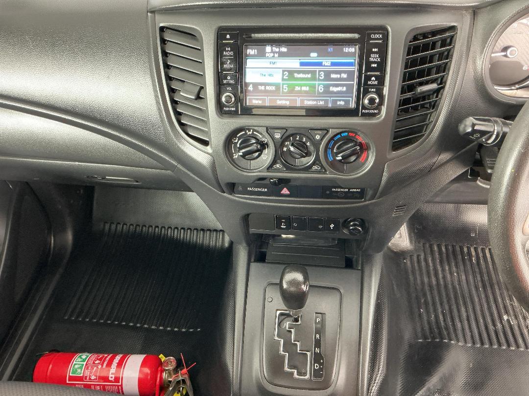 Photo '18' of Mitsubishi Triton