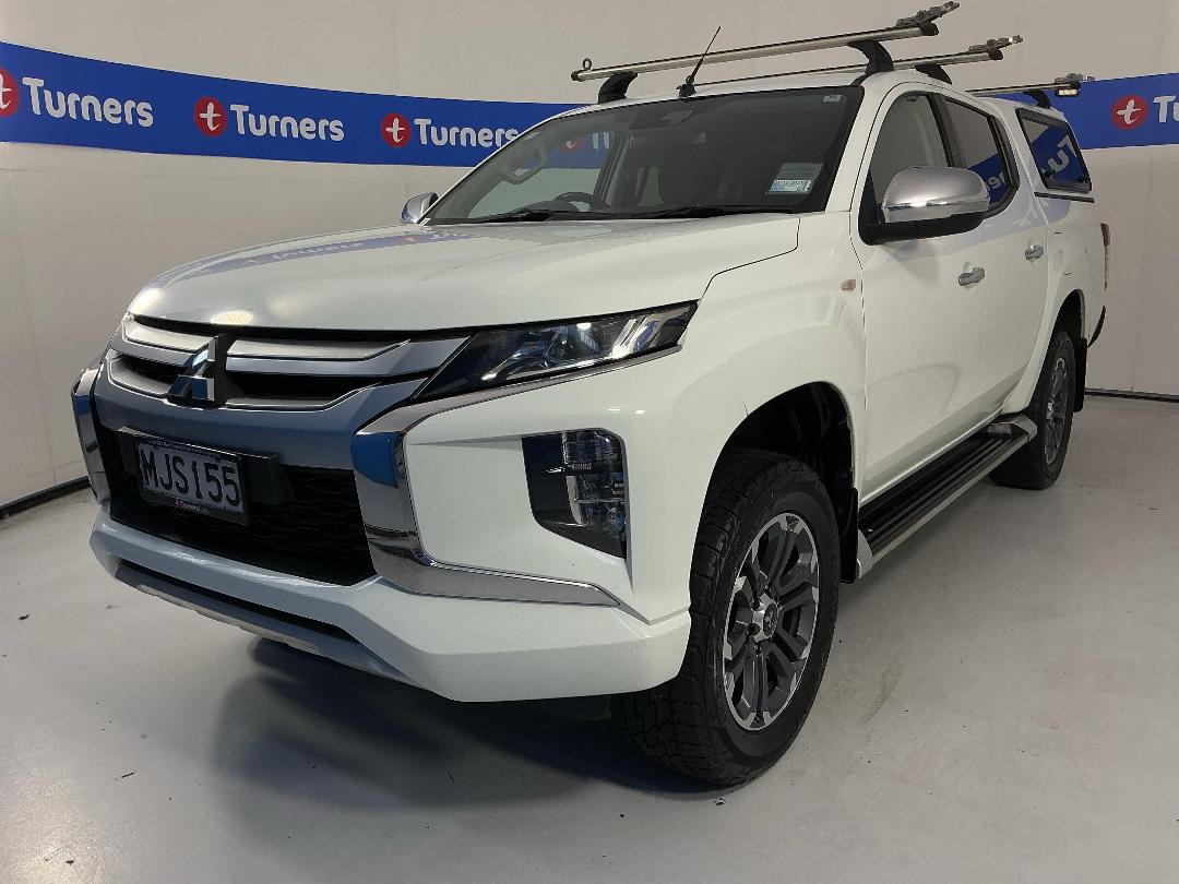 Photo '4' of Mitsubishi Triton