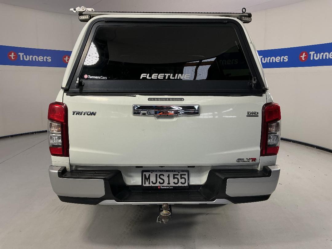 Photo '6' of Mitsubishi Triton