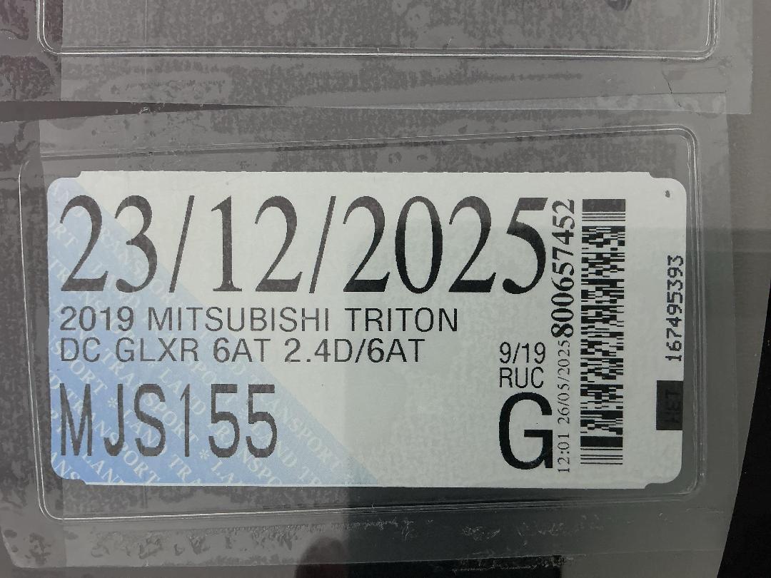 Photo '28' of Mitsubishi Triton