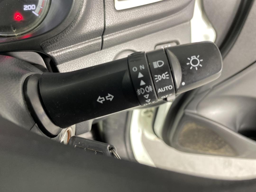 Photo '29' of Mitsubishi Triton