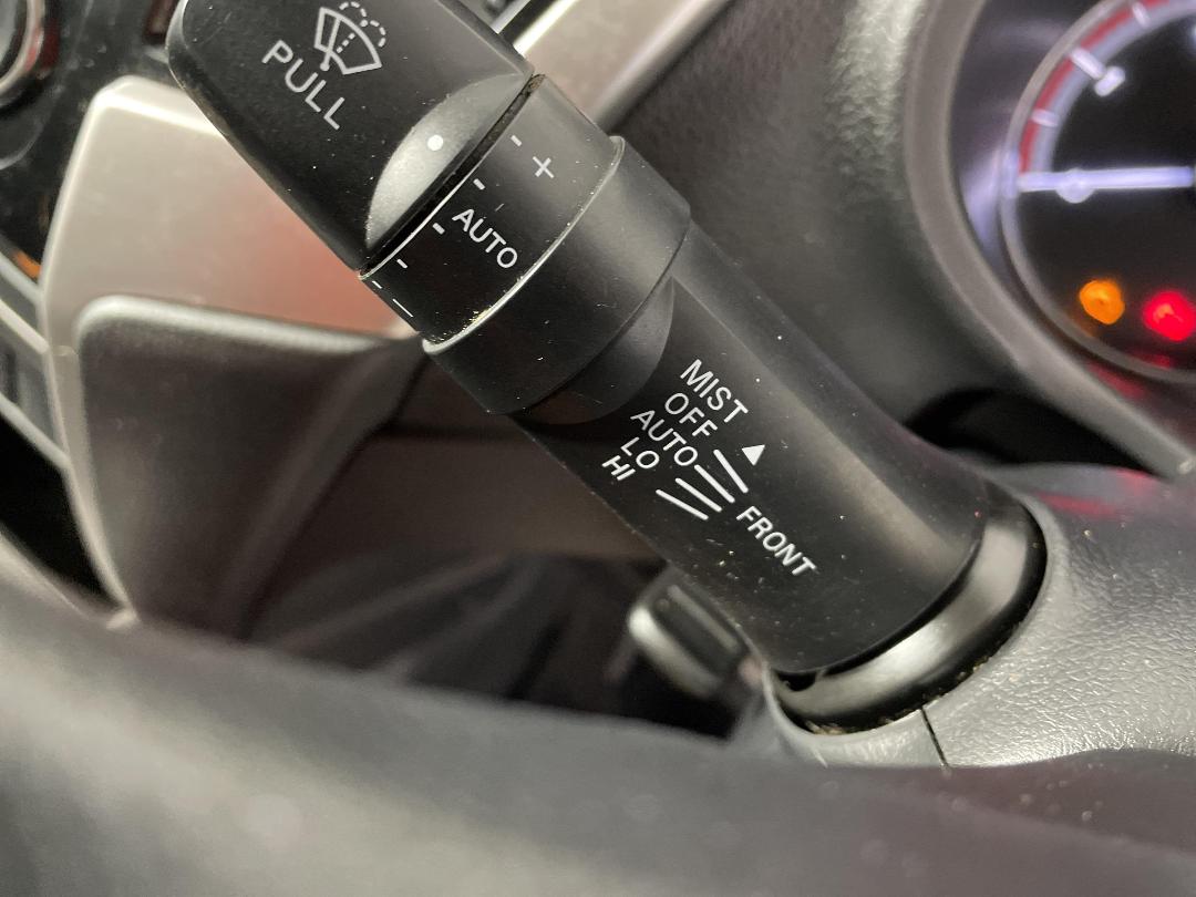 Photo '30' of Mitsubishi Triton