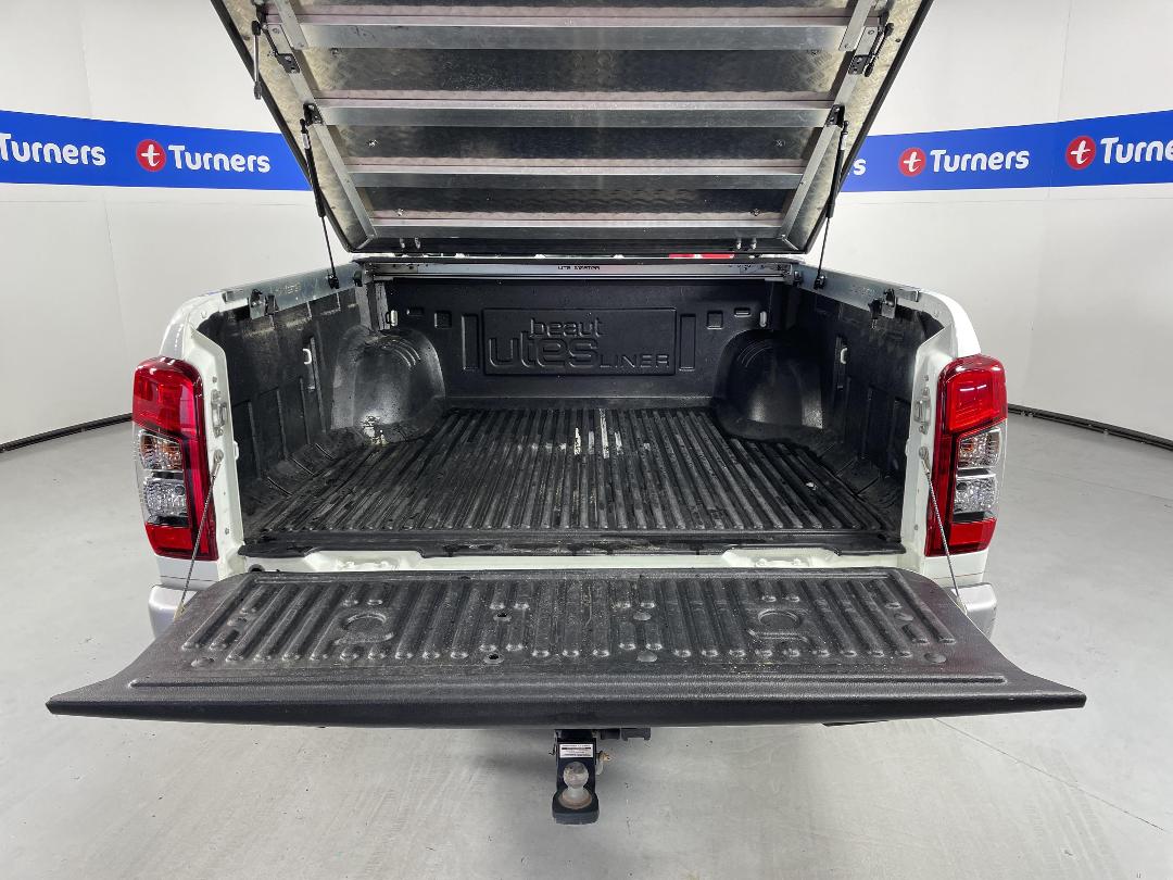 Photo '14' of Mitsubishi Triton