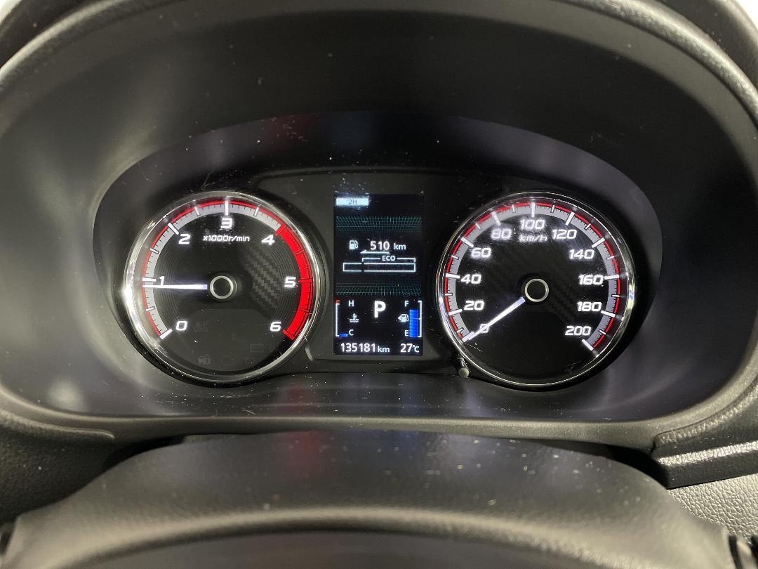 Photo '21' of Mitsubishi Triton