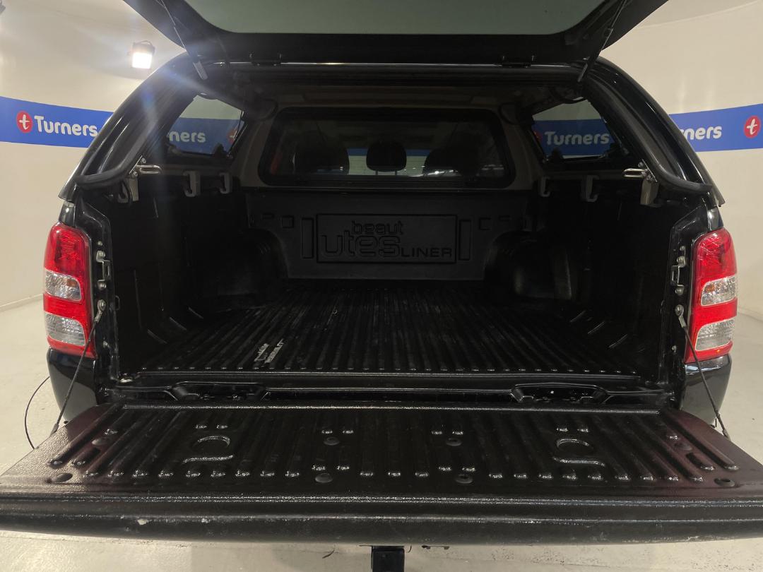 Photo '14' of Mitsubishi Triton