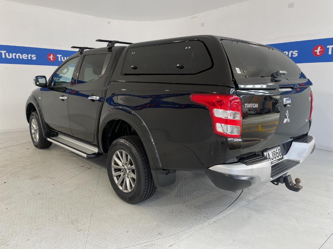 Photo '5' of Mitsubishi Triton