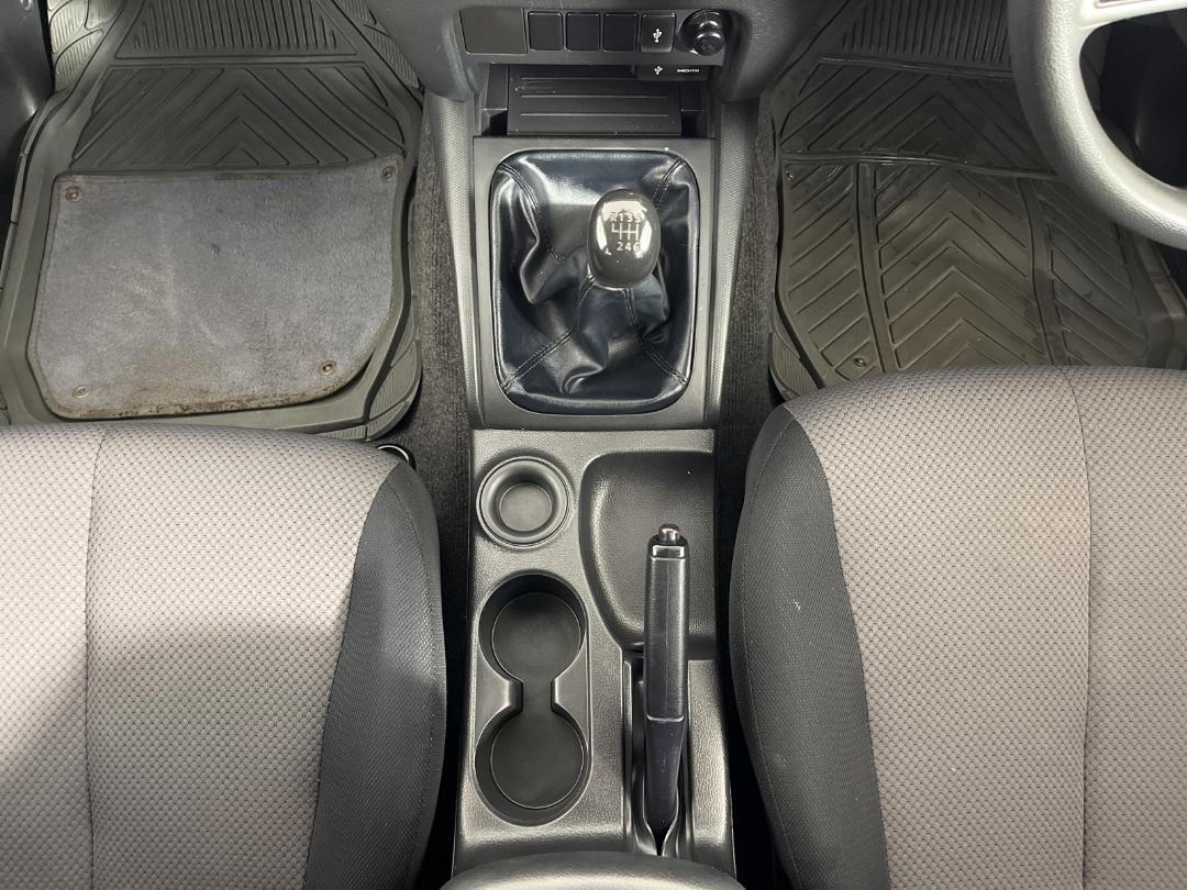 Photo '18' of Mitsubishi Triton