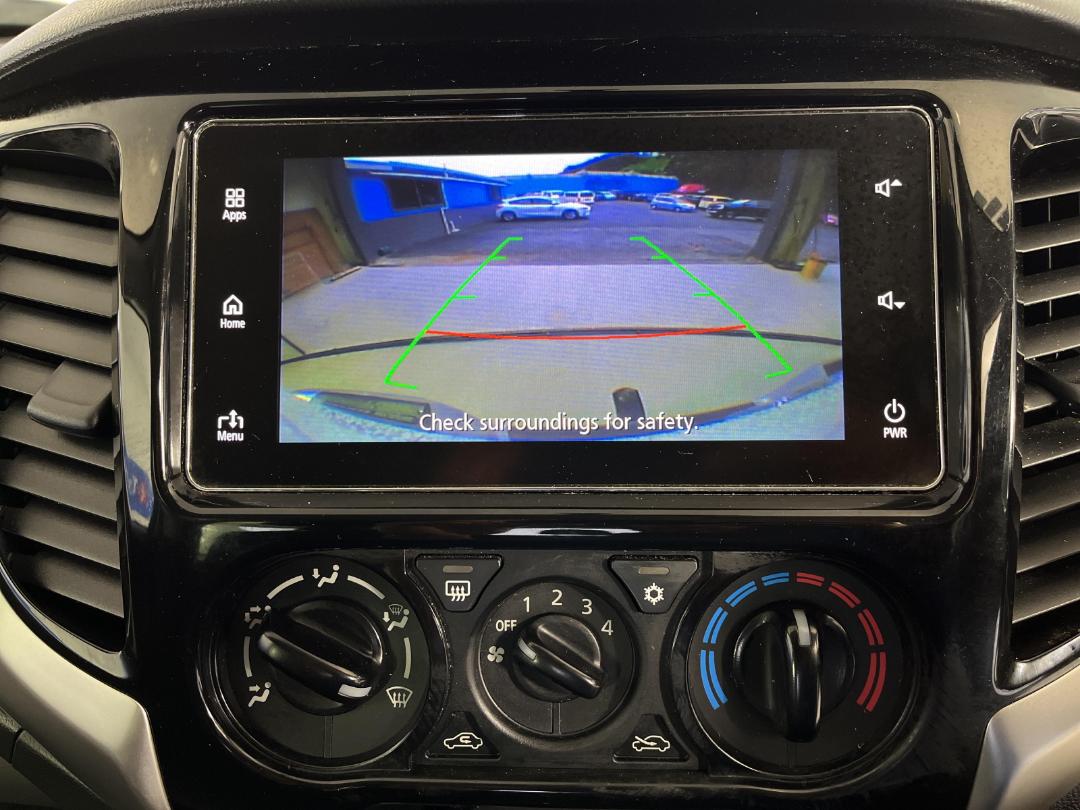 Photo '32' of Mitsubishi Triton