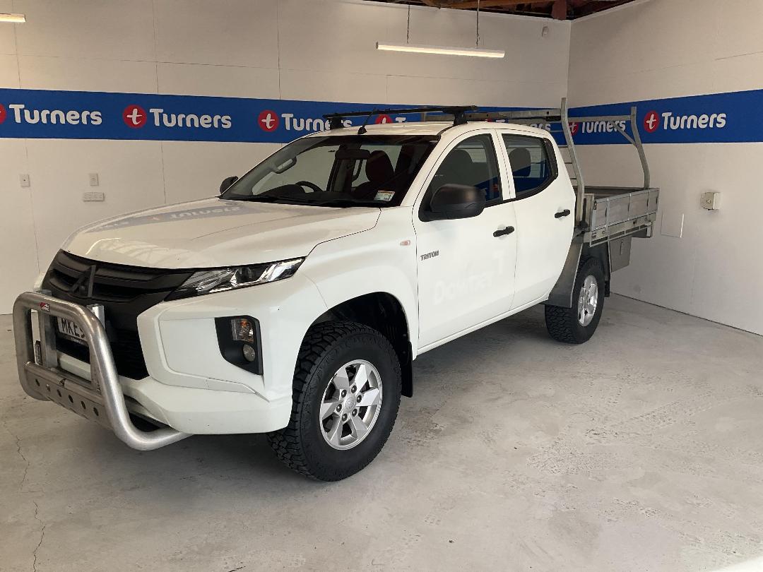 Photo '4' of Mitsubishi Triton