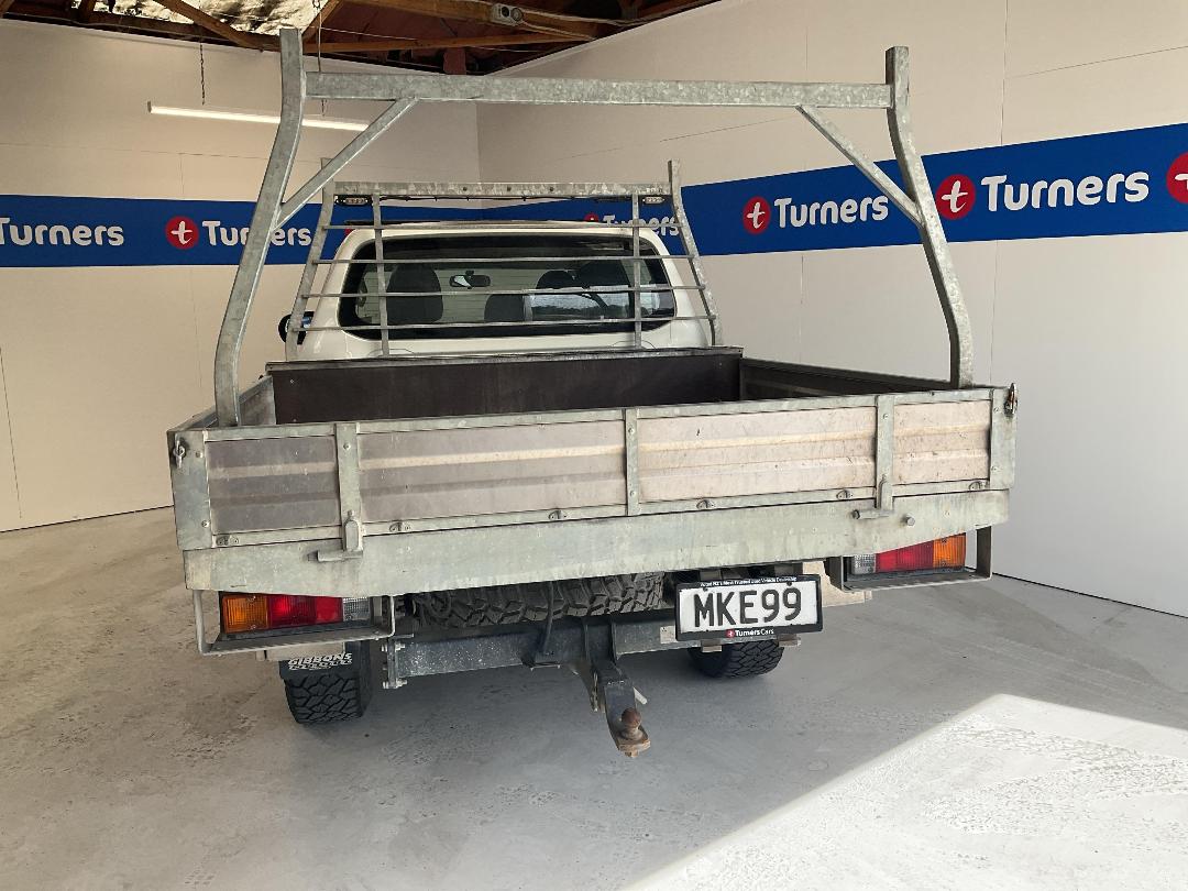 Photo '6' of Mitsubishi Triton