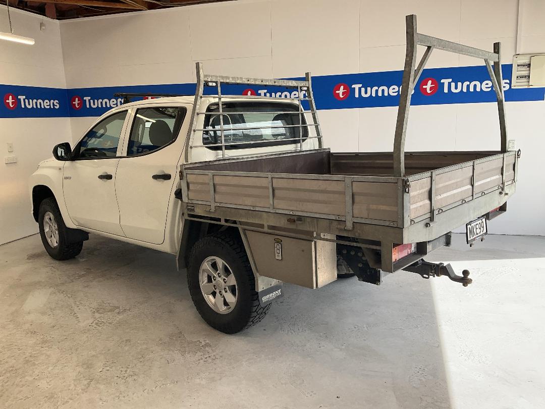 Photo '5' of Mitsubishi Triton