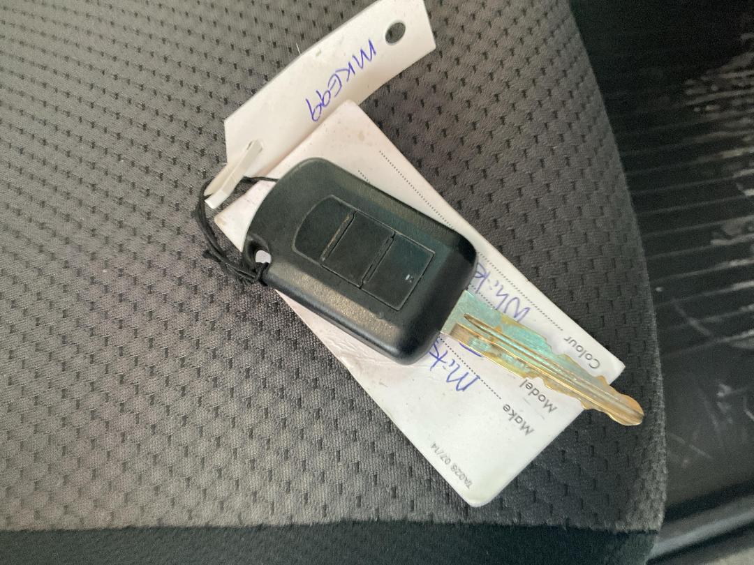 Photo '22' of Mitsubishi Triton