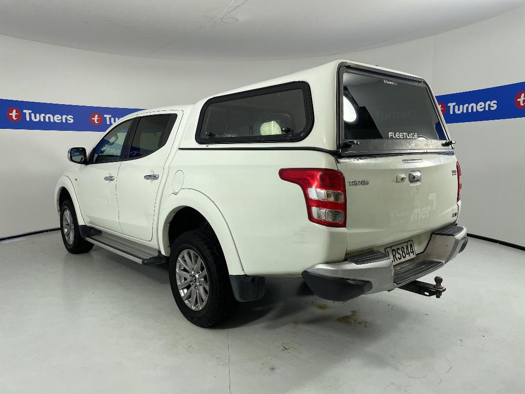 Photo '5' of Mitsubishi Triton