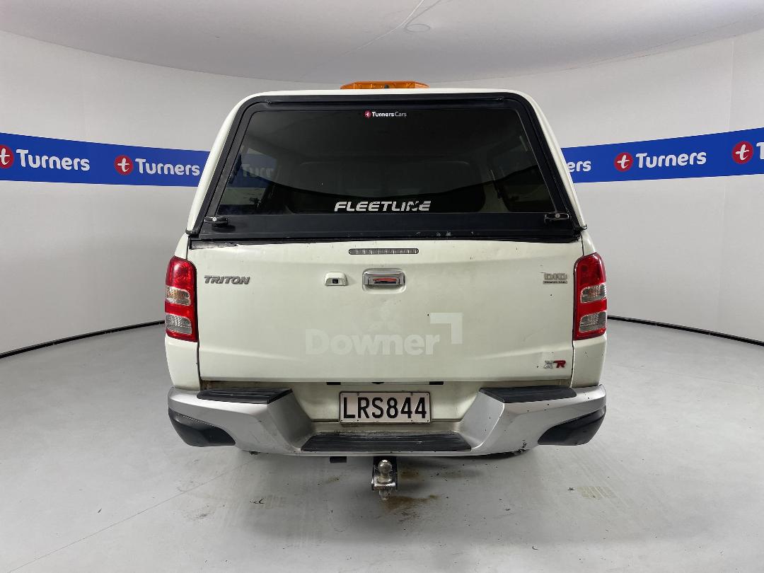 Photo '6' of Mitsubishi Triton