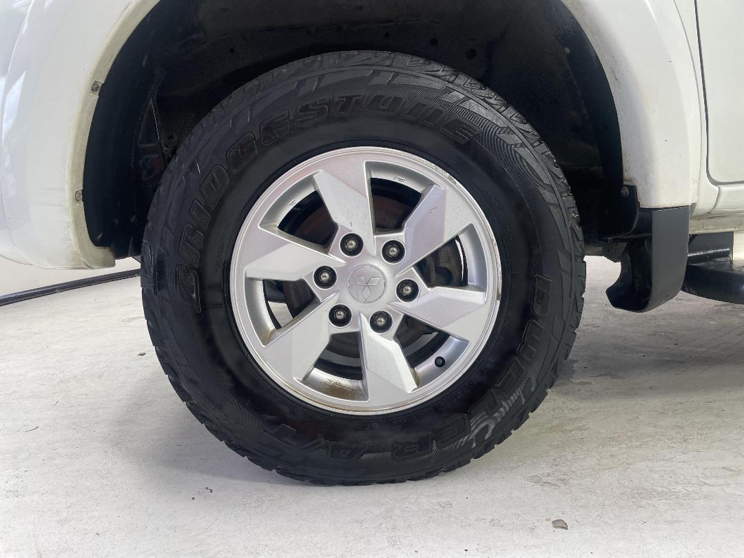 Photo '10' of Mitsubishi Triton Photo '10' of Mitsubishi Triton