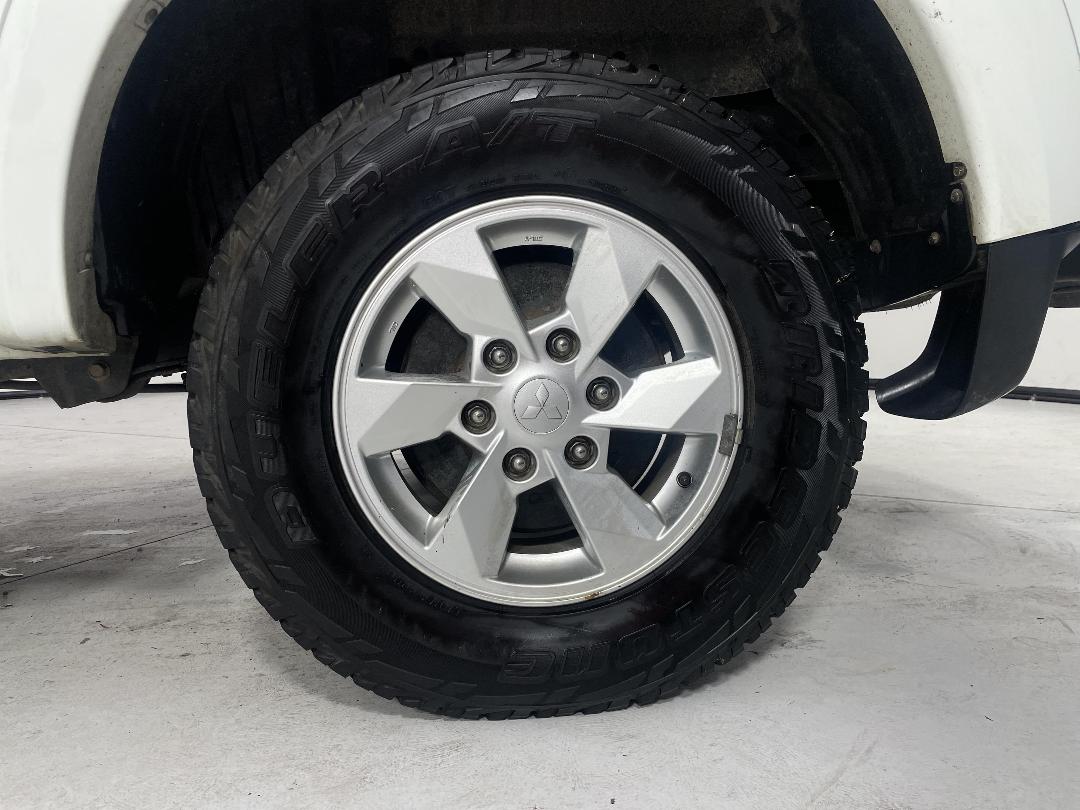 Photo '11' of Mitsubishi Triton Photo '11' of Mitsubishi Triton