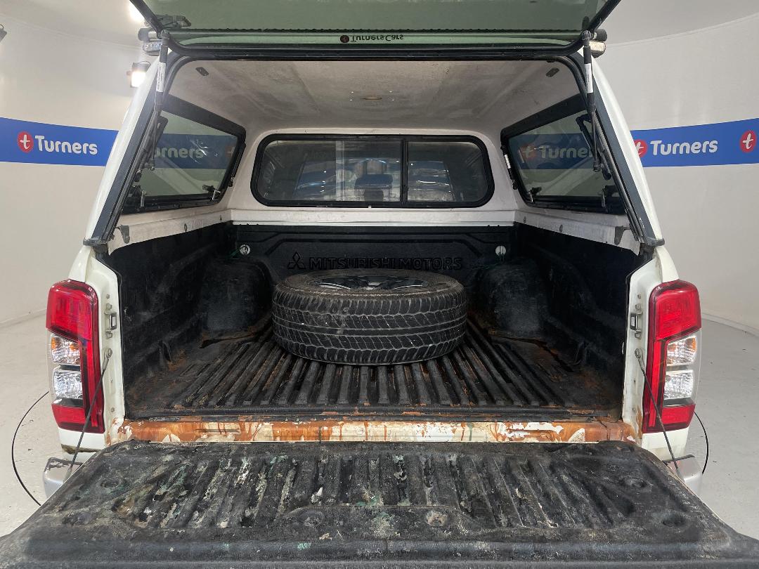 Photo '14' of Mitsubishi Triton Photo '14' of Mitsubishi Triton