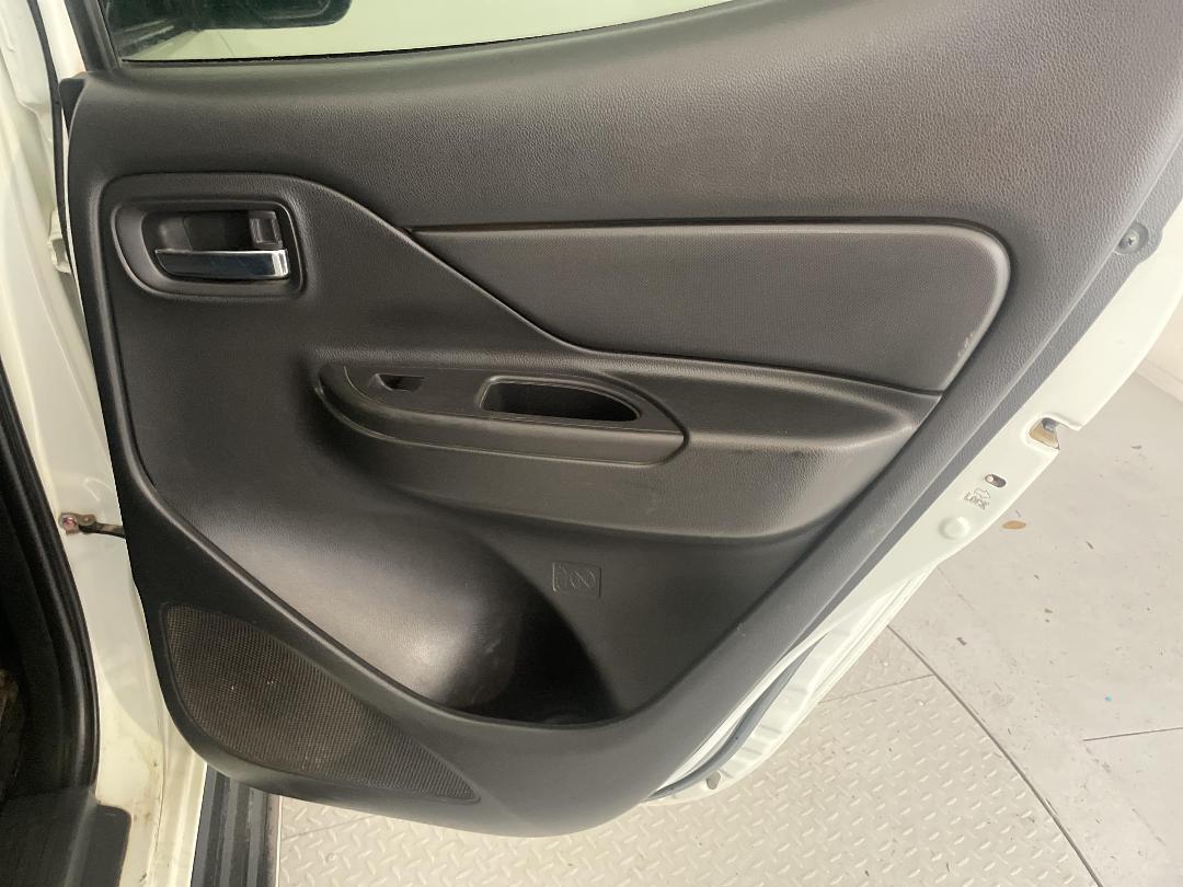 Photo '19' of Mitsubishi Triton Photo '19' of Mitsubishi Triton