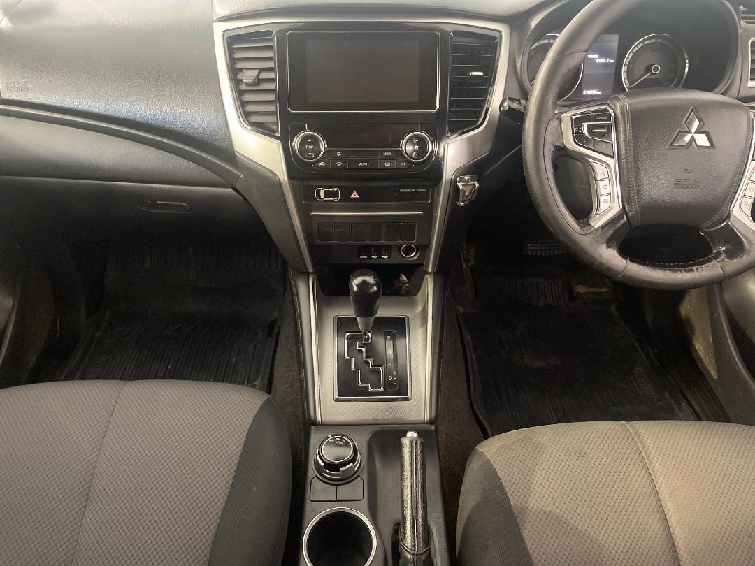 Photo '18' of Mitsubishi Triton Photo '18' of Mitsubishi Triton