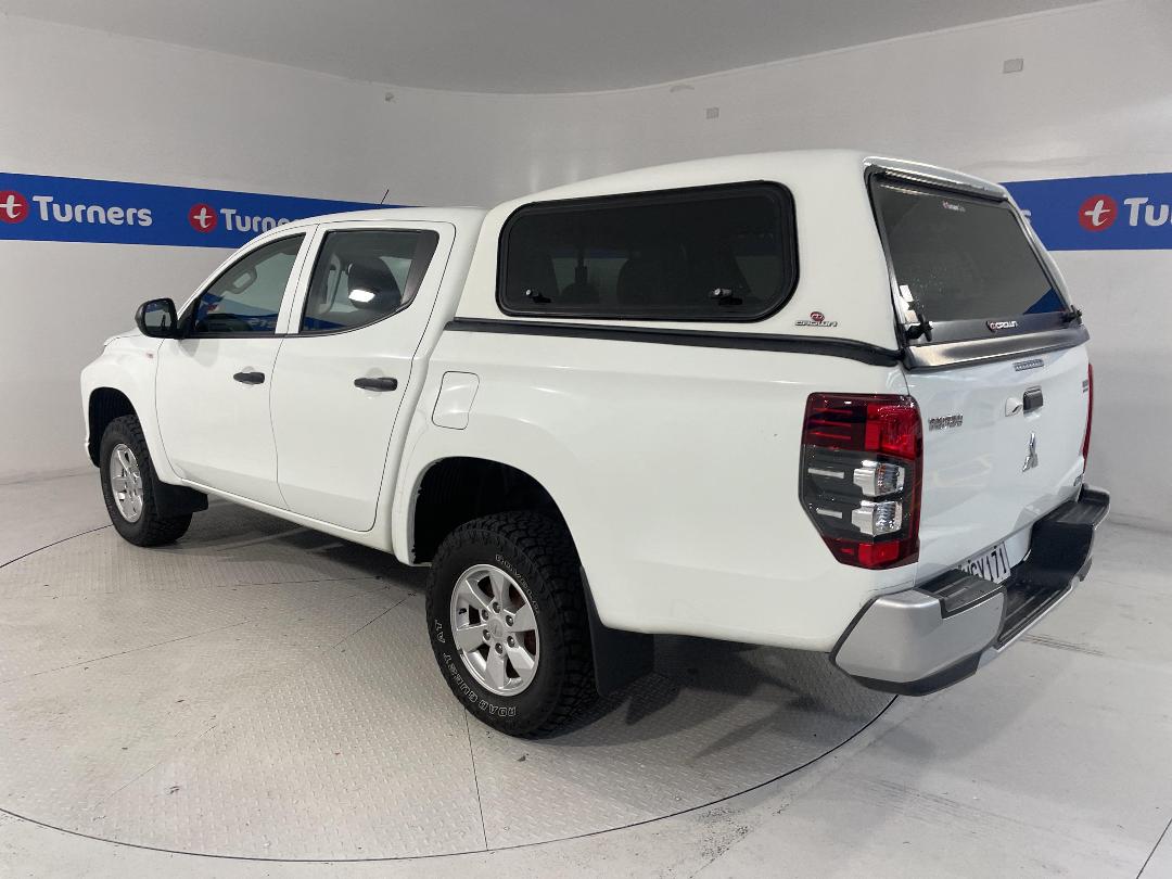 Photo '5' of Mitsubishi Triton Photo '5' of Mitsubishi Triton