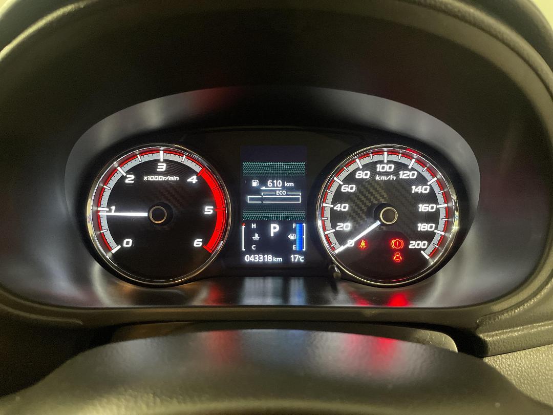 Photo '21' of Mitsubishi Triton Photo '21' of Mitsubishi Triton