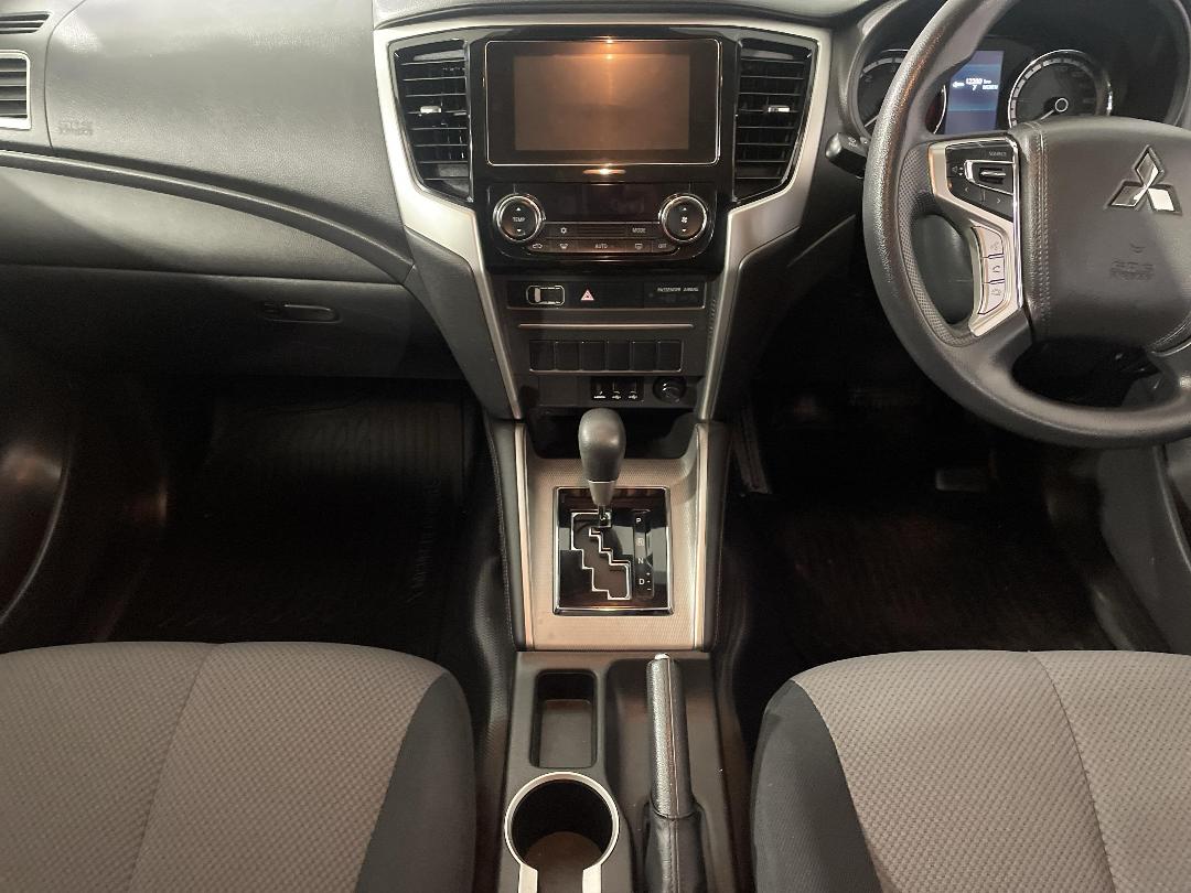 Photo '18' of Mitsubishi Triton Photo '18' of Mitsubishi Triton