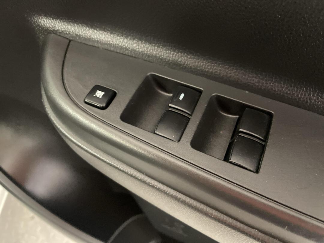 Photo '24' of Mitsubishi Triton Photo '24' of Mitsubishi Triton