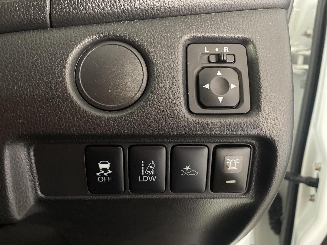 Photo '25' of Mitsubishi Triton