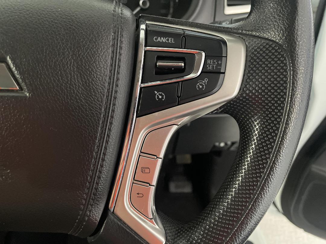 Photo '26' of Mitsubishi Triton