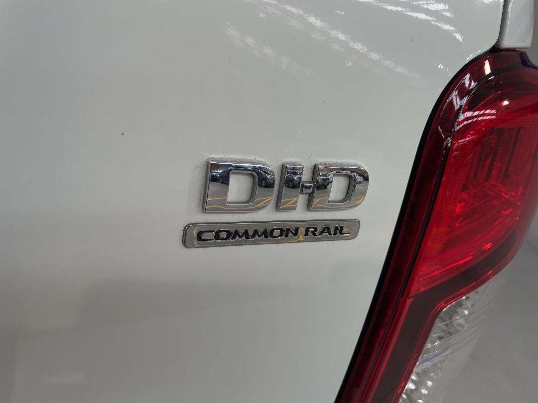 Photo '37' of Mitsubishi Triton