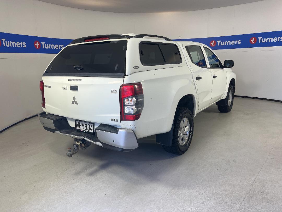 Photo '7' of Mitsubishi Triton