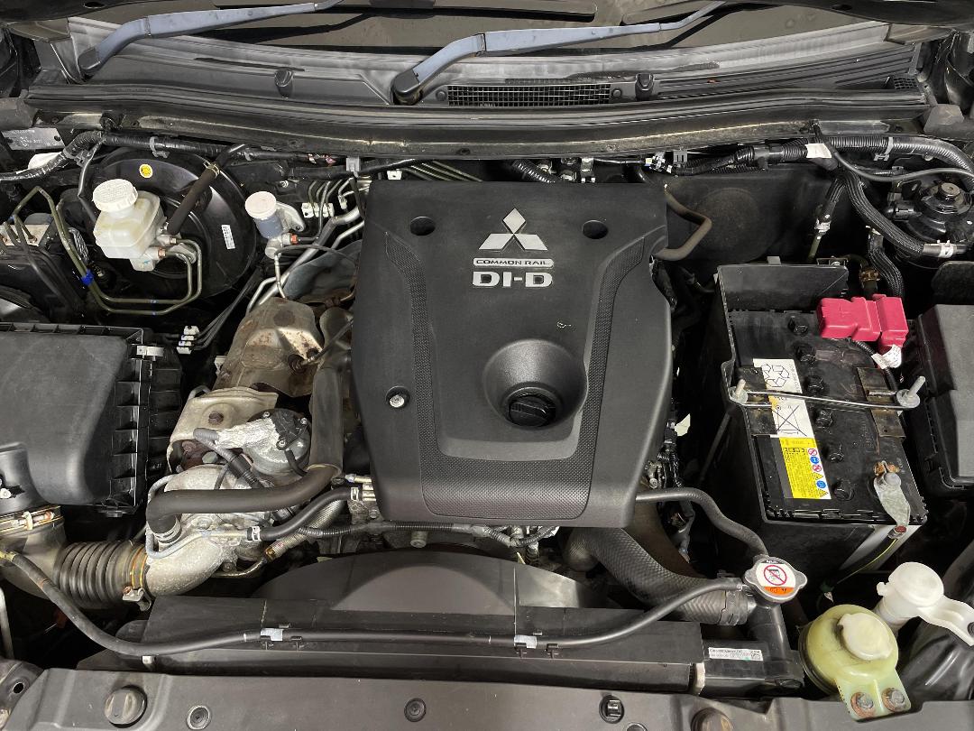 Photo '13' of Mitsubishi Triton Photo '13' of Mitsubishi Triton