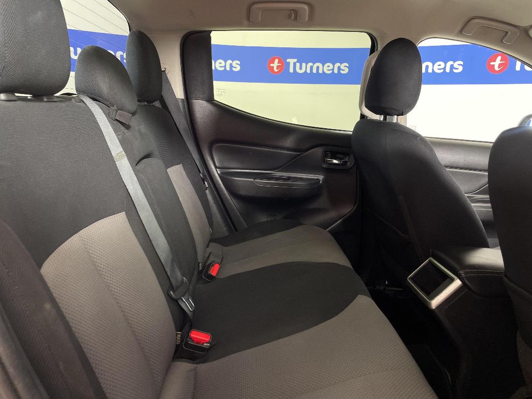 Photo '20' of Mitsubishi Triton Photo '20' of Mitsubishi Triton