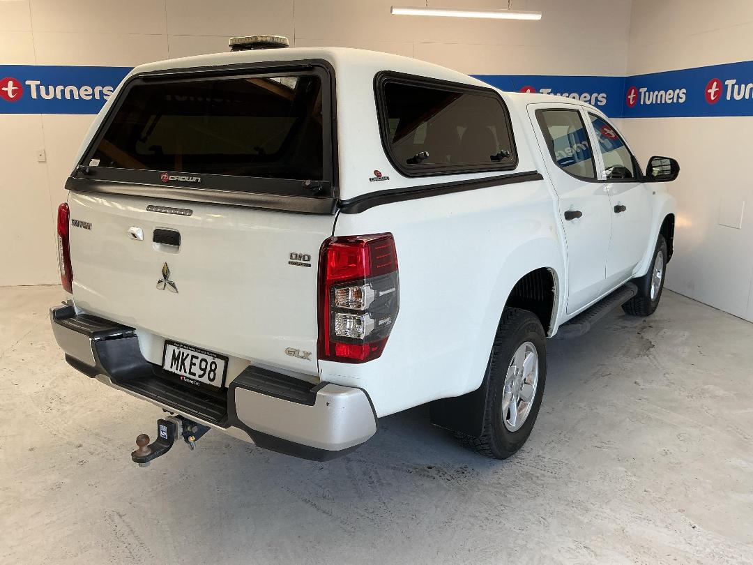 Photo '7' of Mitsubishi Triton