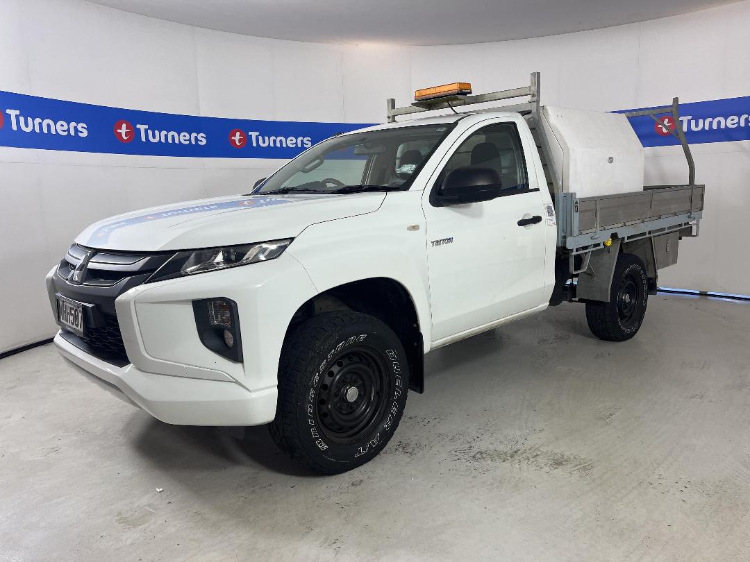 Photo '4' of Mitsubishi Triton