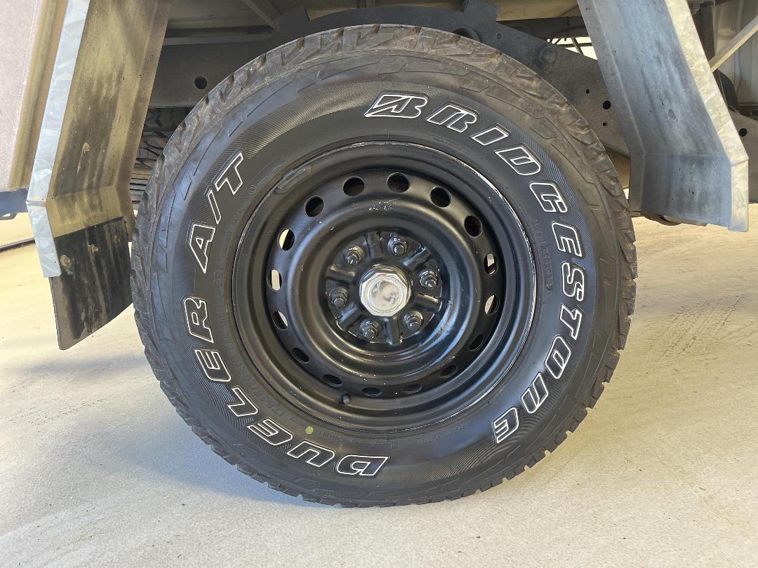 Photo '12' of Mitsubishi Triton