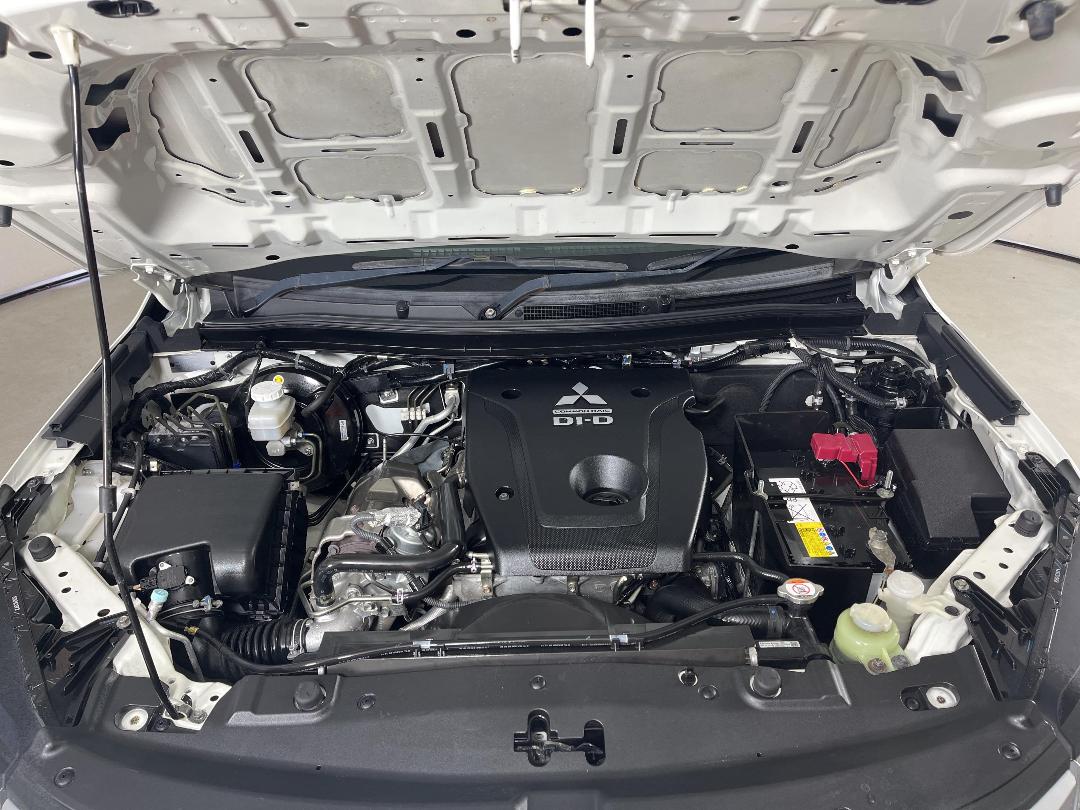 Photo '13' of Mitsubishi Triton Photo '13' of Mitsubishi Triton