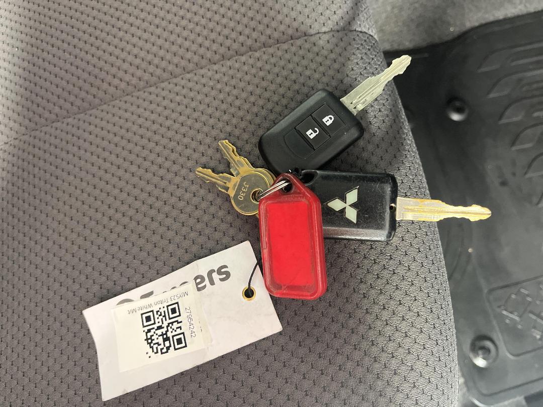 Photo '22' of Mitsubishi Triton Photo '22' of Mitsubishi Triton