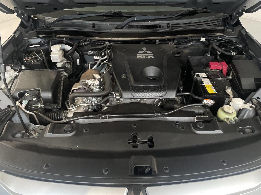 Photo '13' of Mitsubishi Triton Photo '13' of Mitsubishi Triton