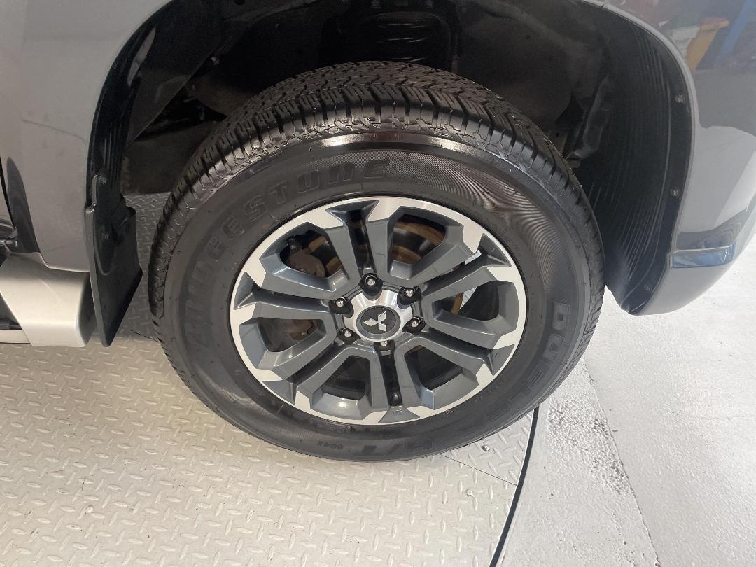 Photo '9' of Mitsubishi Triton Photo '9' of Mitsubishi Triton