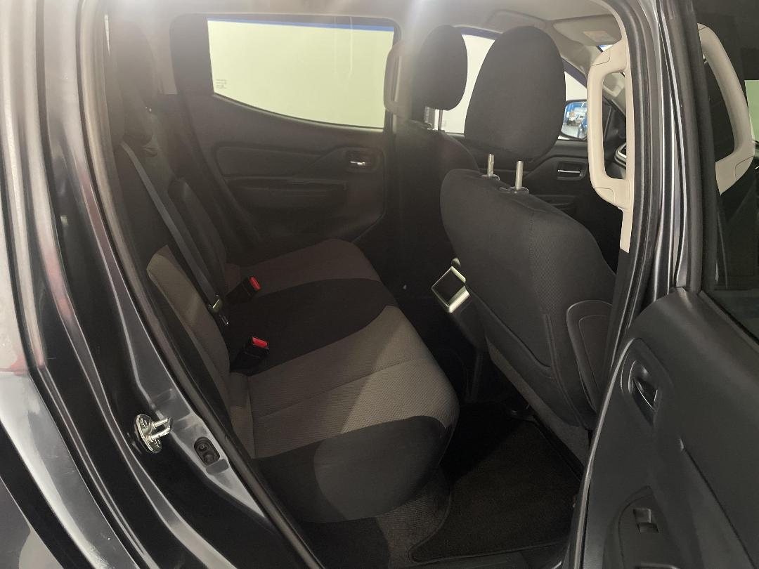 Photo '20' of Mitsubishi Triton Photo '20' of Mitsubishi Triton