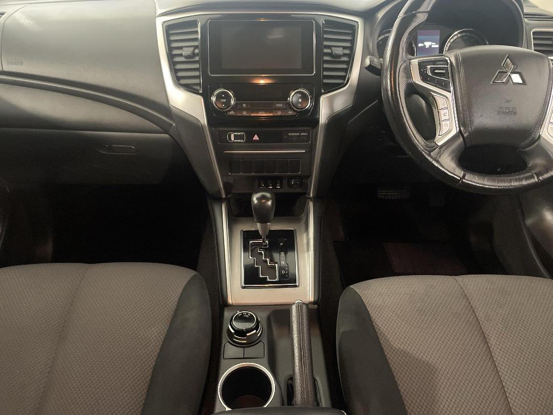 Photo '18' of Mitsubishi Triton Photo '18' of Mitsubishi Triton