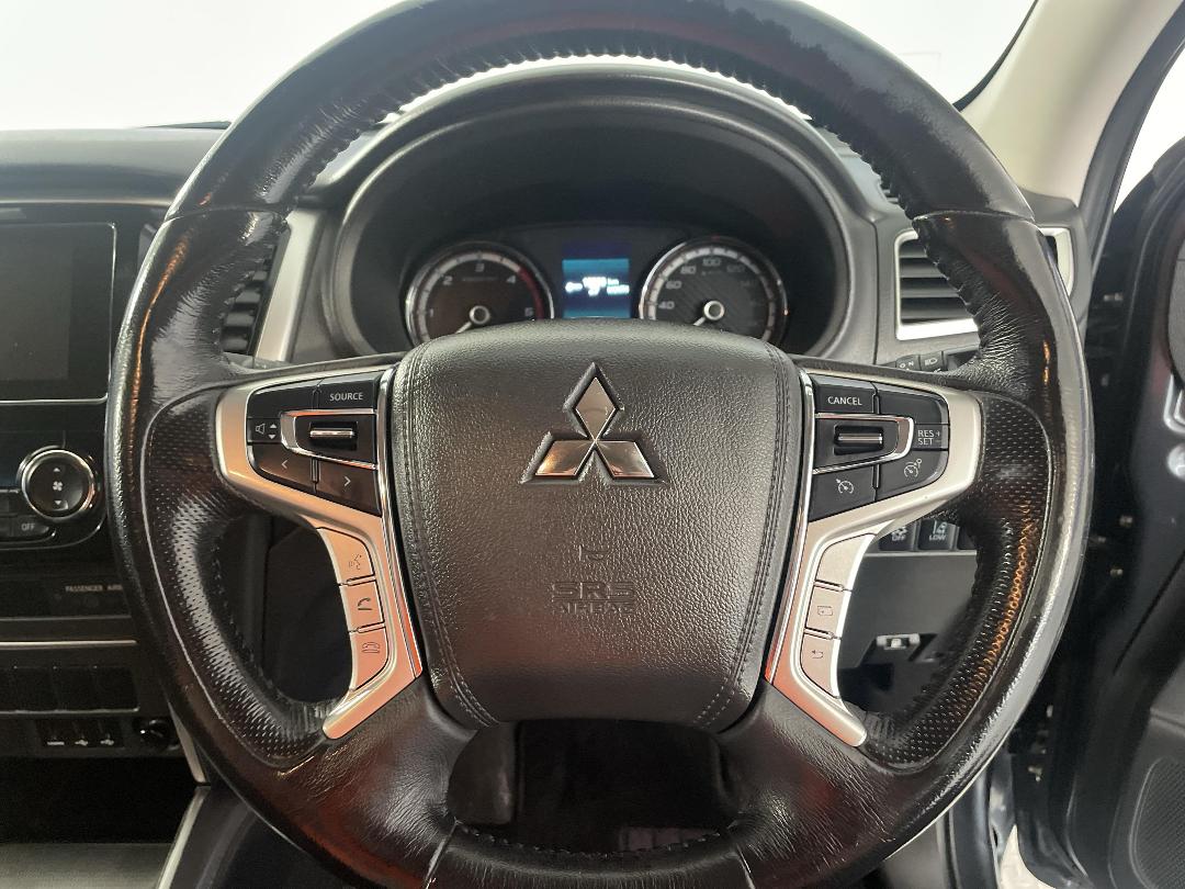 Photo '28' of Mitsubishi Triton Photo '28' of Mitsubishi Triton