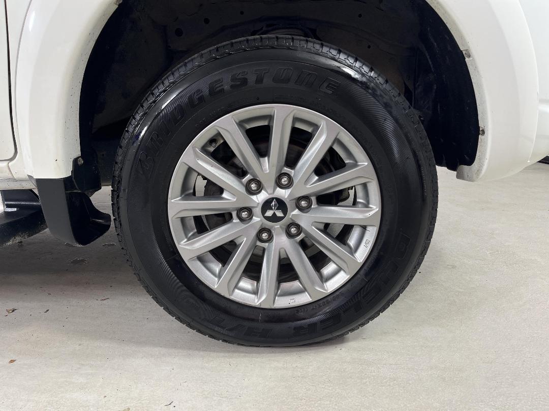 Photo '9' of Mitsubishi Triton Photo '9' of Mitsubishi Triton