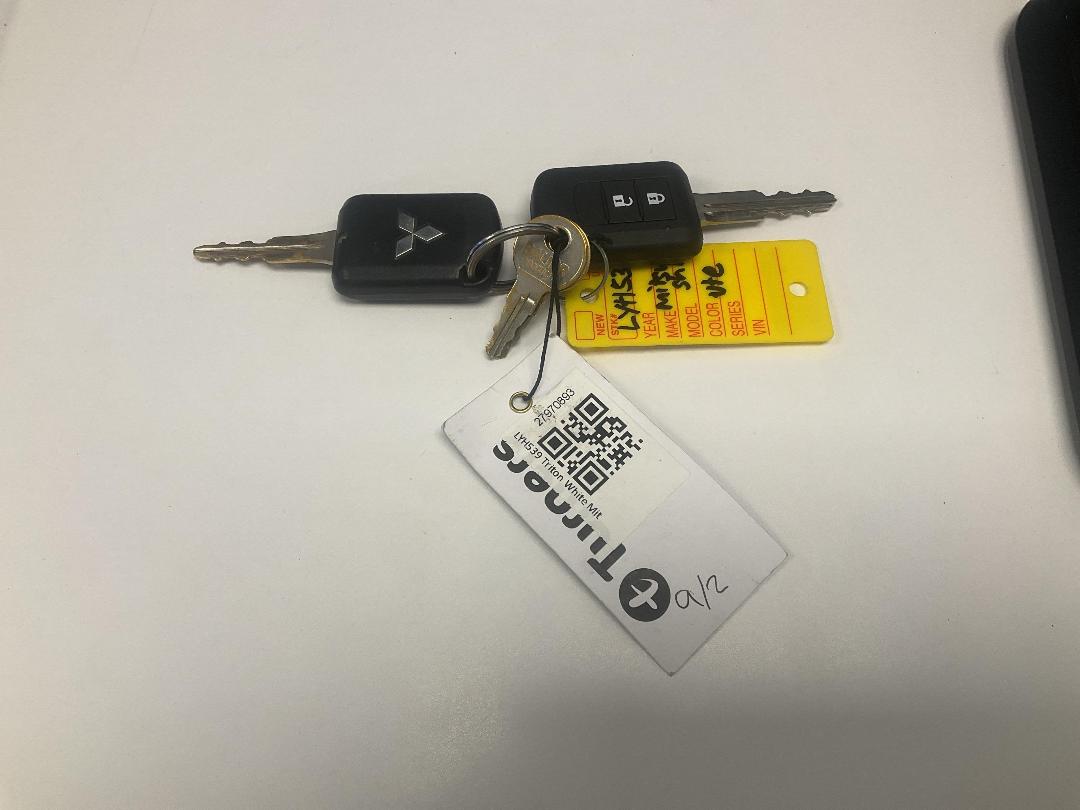 Photo '22' of Mitsubishi Triton Photo '22' of Mitsubishi Triton