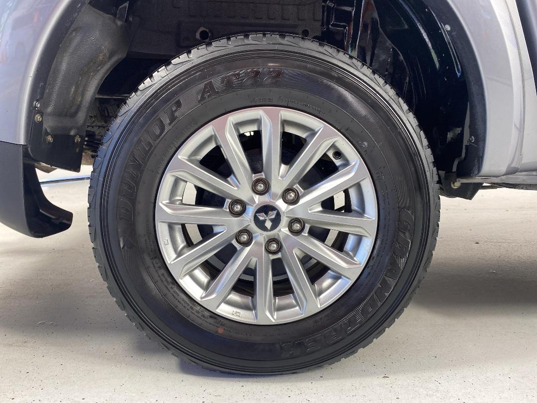 Photo '12' of Mitsubishi Triton Photo '12' of Mitsubishi Triton